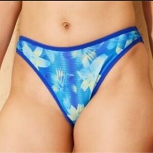 New Wild Fable Women's Low-Rise Extra High Leg Low-Rise Cheeky Bikini Bottom NWT